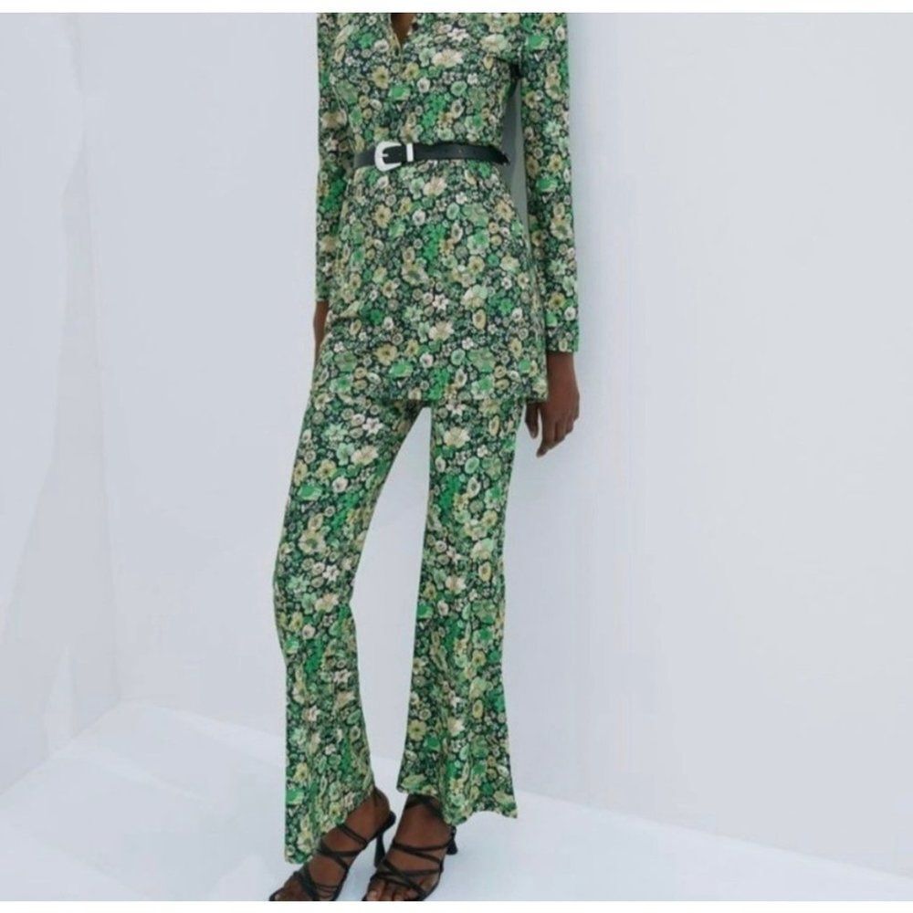 Zara Green Floral Printed Flowing Trousers Size Medium NWT Flared Hem Elastic